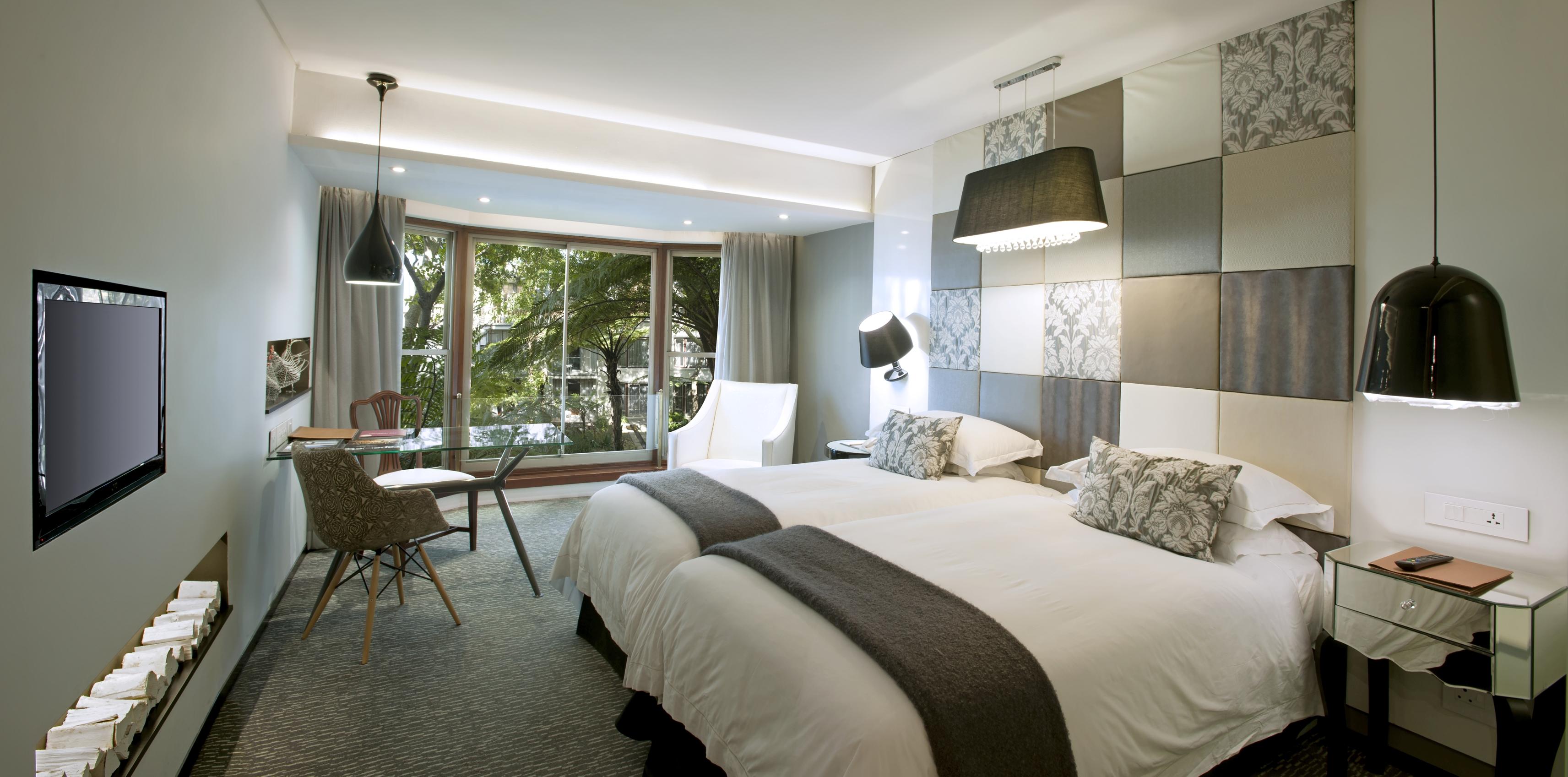 Vineyard Hotel