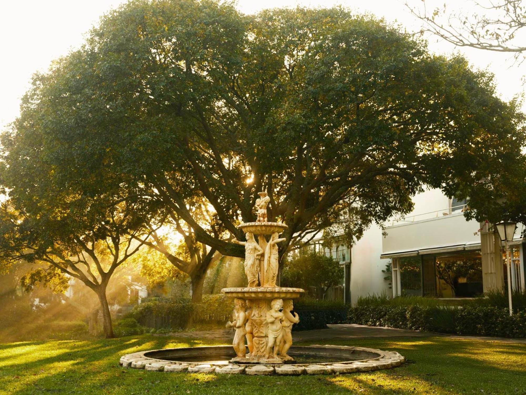 Vineyard Hotel 4*